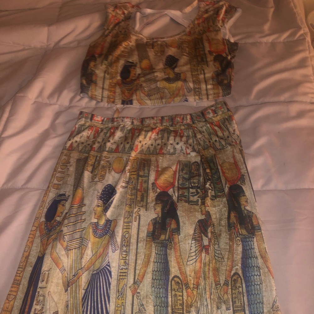 Two piece Egyptian set